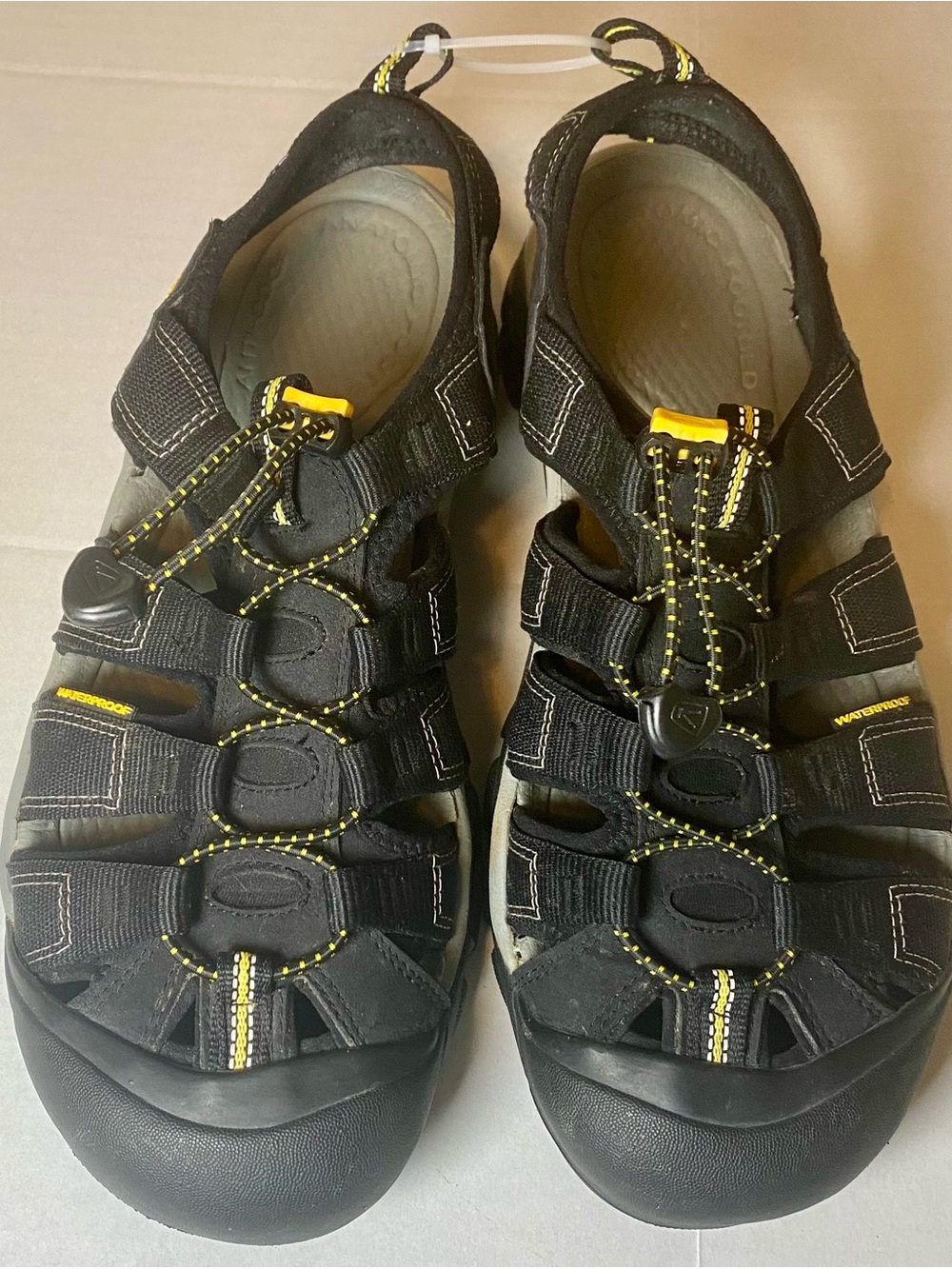 Keen Men's Newport H2 Sport Sandals 1001907 Size 11.5 EU 45 Black Yellow - Picture 14 of 15